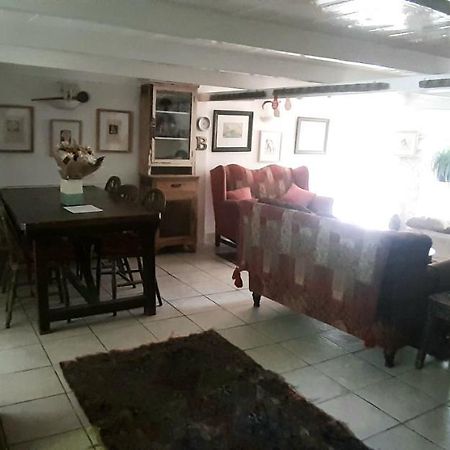 Cozy Carbence Cottage คาร์บิสเบย์ ภายนอก รูปภาพ
