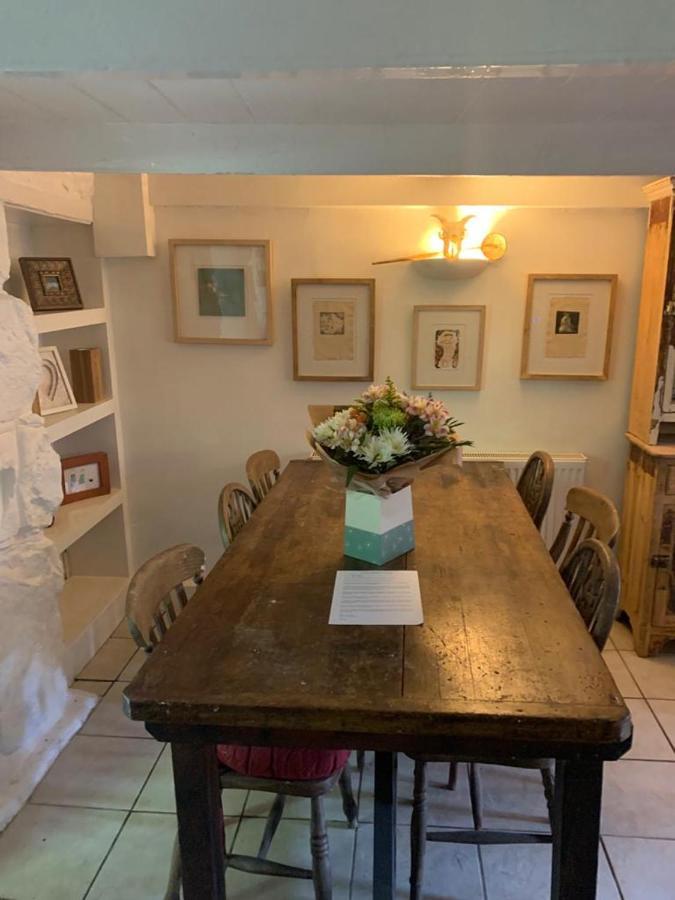 Cozy Carbence Cottage คาร์บิสเบย์ ภายนอก รูปภาพ