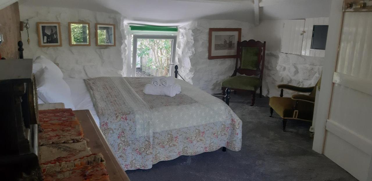 Cozy Carbence Cottage คาร์บิสเบย์ ภายนอก รูปภาพ