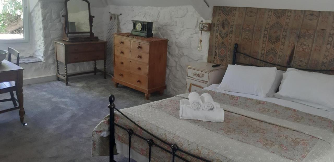 Cozy Carbence Cottage คาร์บิสเบย์ ภายนอก รูปภาพ