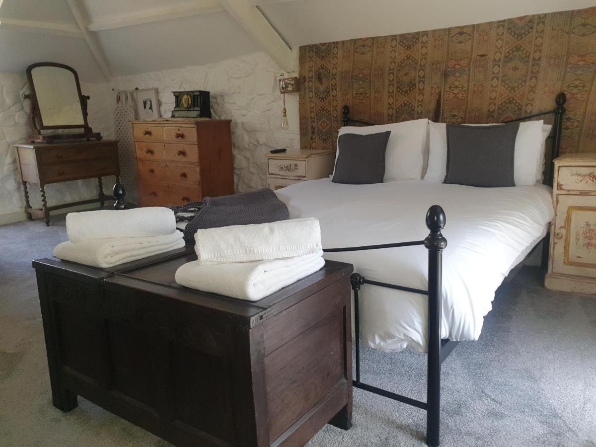 Cozy Carbence Cottage คาร์บิสเบย์ ภายนอก รูปภาพ